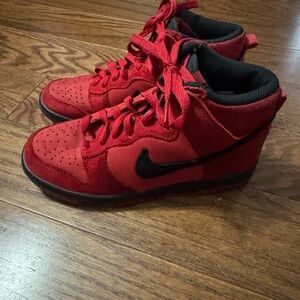 Nike Dunk High Pro SB "Sport Red" sneaker
